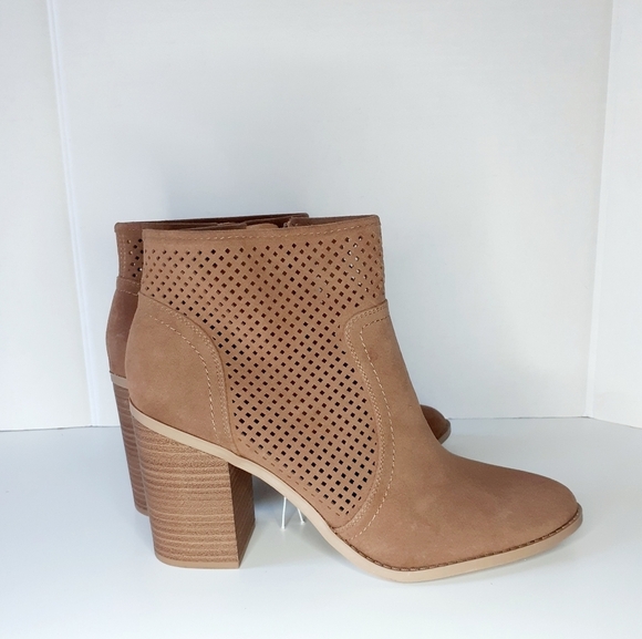 🍂 Universal Thread Crissy Laser Cut Ankle Boots Size 10 - Picture 3 of 12